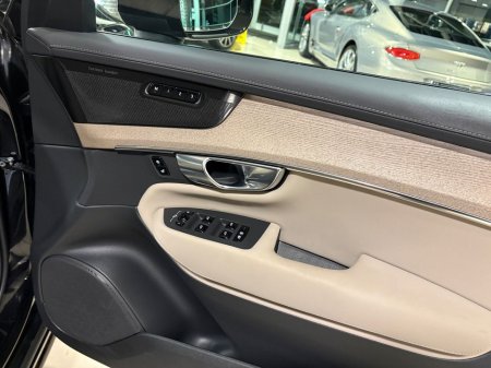 2025 Volvo XC90 T8 PLUS AWD 7-SEATER=BLONDE LEATHER//PAN ROOF//AS NEW=2 YEAR WARRANTY=TAILORED FINANCE PACKAGES INCL PCP AVAILABLE=TRADE IN'S WELCOME €81,995 thumbnail