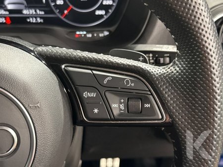 2020 Audi Q2 S-LINE INTERIOR BLACK HALF LEATHER HEATED SEATS - UPGRADED FACTORY ALLOYS - FLAT BOTTOM STEERING WHEEL - DIGITAL DASH - REVERSE CAMERA - CRUISE CONTRO €25,950 thumbnail