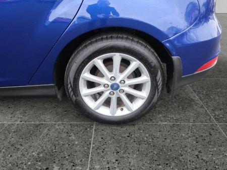 2018 Ford Focus - thumbnail 6