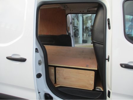 2021 Peugeot Partner 1.5 BLUE HDI 100 LONG BODY 6.2 €15,250 thumbnail