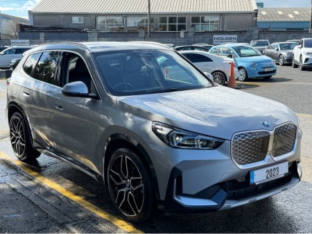 2023 BMW iX1 - thumbnail 5