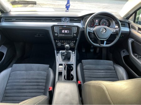 2015 Volkswagen Passat - thumbnail 11