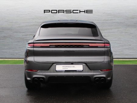 2025 Porsche Cayenne E-Hybrid Coupe €126,000 thumbnail