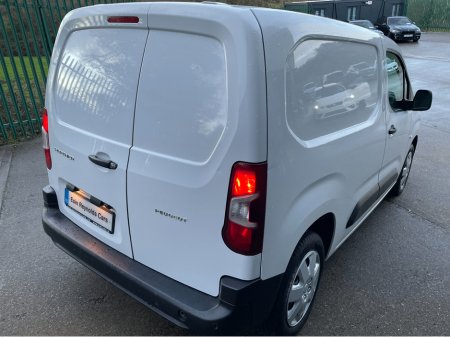 2023 Peugeot Partner PROFESSIONAL PLUS 1.5 HDI HIGH SPEC! NEW DOE! €14,995