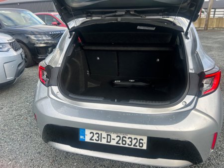 2023 Toyota Corolla 1.8 Hybrid Luna Hatchback €22,850 thumbnail