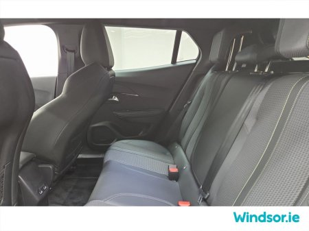 2023 Peugeot 2008 - thumbnail 8