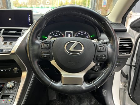 2019 Lexus NX 300 h - thumbnail 9
