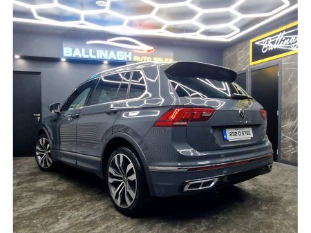 2023 Volkswagen Tiguan - thumbnail 3