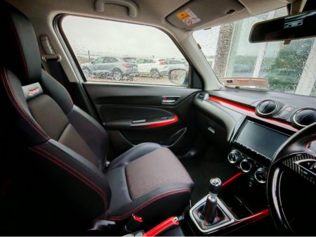 2019 Suzuki Swift - view 2