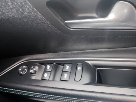 2023 Peugeot 5008 - thumbnail 12