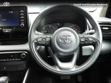 2023 Toyota Yaris Hybrid Luna €22,950 thumbnail