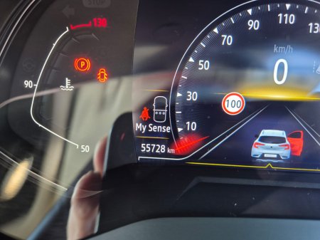 2021 Renault Captur - view 2