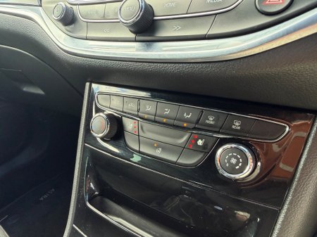 2015 Vauxhall Astra - thumbnail 14