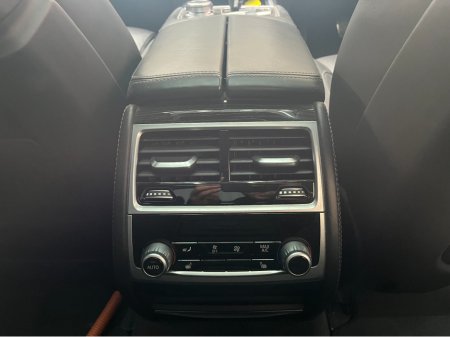 2017 BMW 7 Series - thumbnail 15