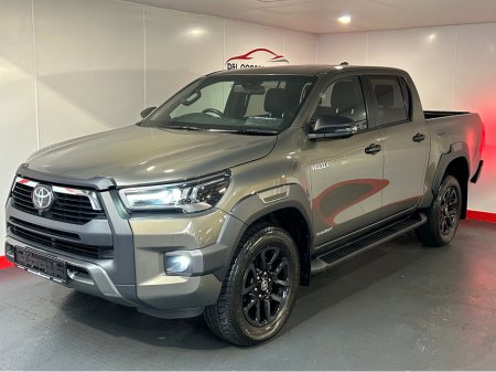 2022 Toyota Hilux INVINCIBLE X D-4D 4WD INVINCIBLE DCB €42,500 thumbnail