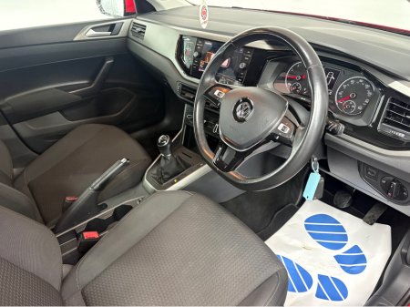 2018 Volkswagen Polo - view 2