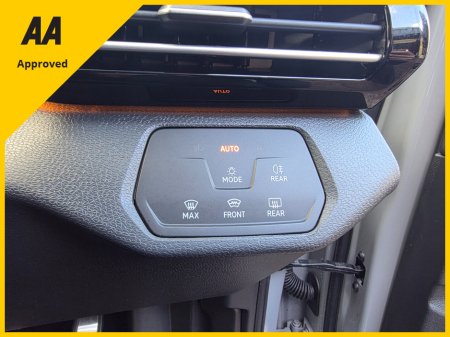 2023 Volkswagen ID.4 * PRO 77KW 204HP * €27,900 thumbnail