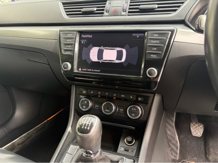 2016 Skoda Superb - thumbnail 15