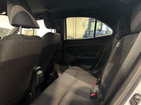 2023 Toyota Yaris Cross LUNA SPORT HYBRID AUTO €29,950 thumbnail