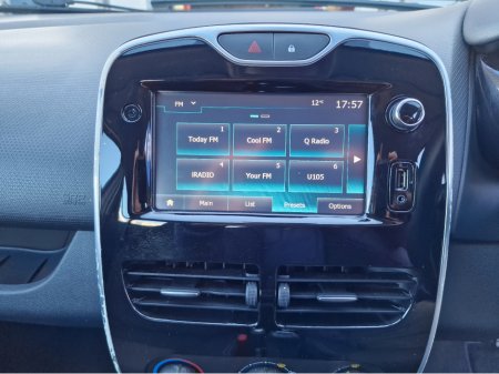 2016 Renault Clio - thumbnail 21