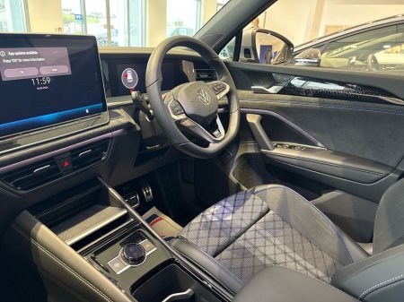 2026 Volkswagen Tayron R-line 75 PHEV €61,617 thumbnail