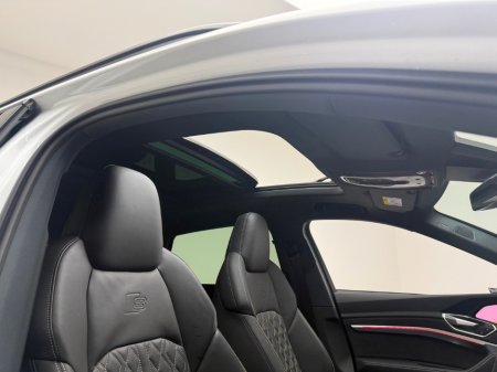 2023 Audi e-tron 55 VORSPRUNG QUATTRO €59,990 thumbnail