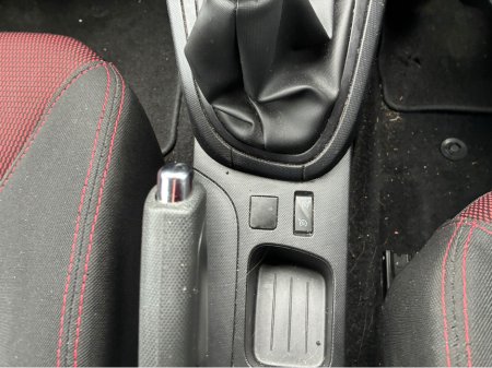 2014 Renault Clio IV EXPRESSION TCE 90 4DR €7,900 thumbnail