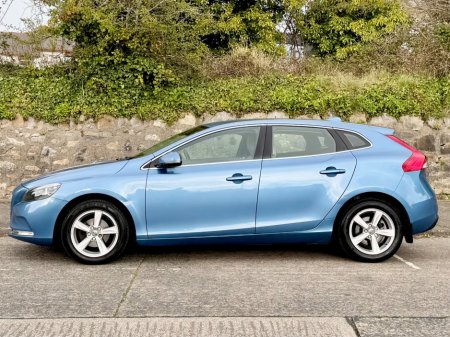 2015 Volvo V40 - thumbnail 4