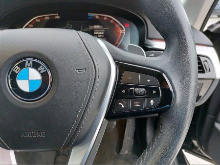 2022 BMW 5 Series - thumbnail 18