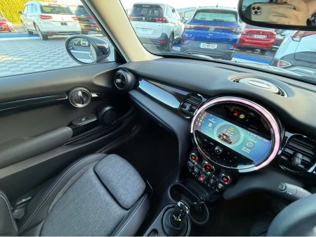 2021 MINI Cooper D 1.5 DIESEL - AUTO - 12M WARRANTY - CAR: 1652 thumbnail