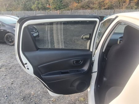 2018 Toyota Vitz / Yaris 1.0L Petrol  Automatic (8011) €10,495 thumbnail