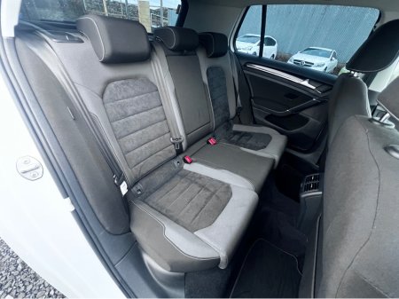 2016 Volkswagen Golf 2016 Volkswagen Golf 1.4 TSI Automatic Highline €16,250 thumbnail