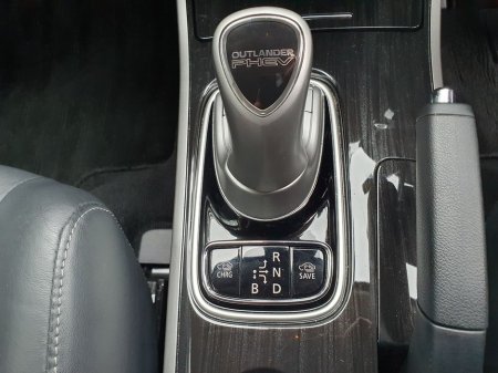 2016 Mitsubishi Outlander - thumbnail 22