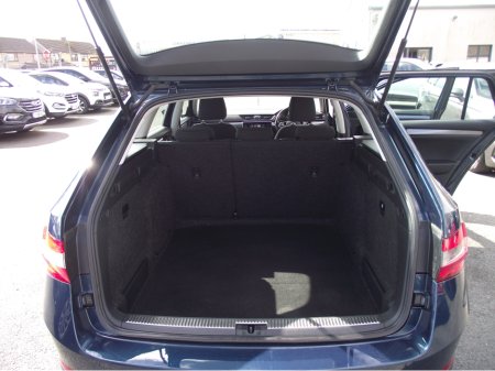 2021 Skoda Superb - thumbnail 11