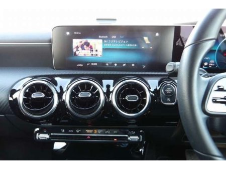 2021 Mercedes-Benz A Class - thumbnail 9