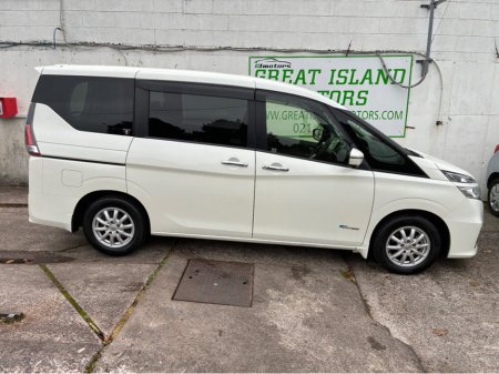 2018 Nissan Serena  €22,750