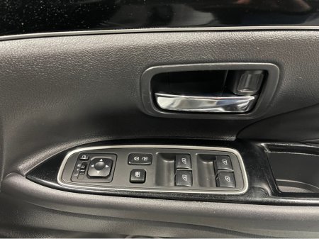 2018 Mitsubishi Outlander (Low Km's) HYBRID 2.4 PHEV AUTOMATIC 5DR MODEL  www.bolandscarcentre.ie €20,900 thumbnail