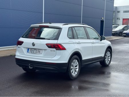 2017 Volkswagen Tiguan TRENDLINE 2.0 TDI 115HP MANUAL 6SPEED FWD 5DR €17,900 thumbnail