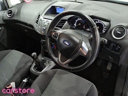 2016 Ford Fiesta - thumbnail 15
