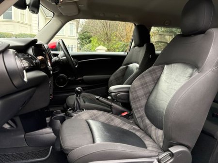 2015 MINI Hatch 2.0 S - MASSIVE SERVICE HISTORY €14,950 thumbnail