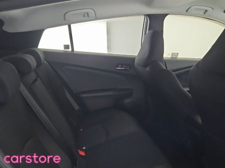 2017 Toyota Prius - thumbnail 10