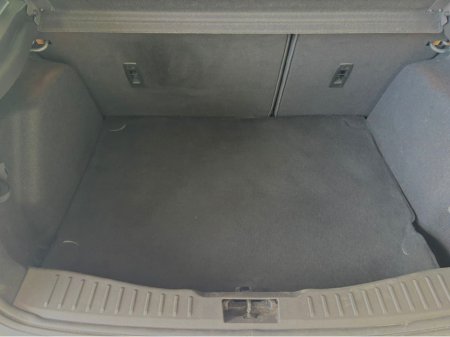 2016 Ford Focus - thumbnail 23