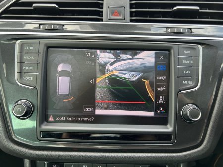 2017 Volkswagen Tiguan - thumbnail 16