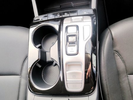 2024 Hyundai Tucson 2WD Executive HEV Auto w.2 Tone Roof €38,750 thumbnail