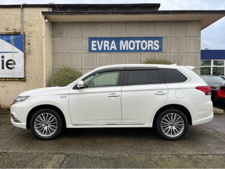 2020 Mitsubishi Outlander 4WD G PLUS AUTOMATIC PLUG IN HYBRID 2.4 PETROL //HIGH SPEC//LOW MILES//HALF LEATHER HEATED SEATS//ELECTRIC DRIVERS SEAT//HEATED STEERING WHEEL// €24,950 thumbnail