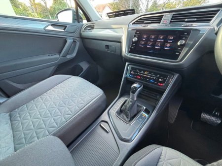 2022 Volkswagen Tiguan PLUG IN HYBRID PETROL 1.4 TSI AUTO PHEV €33,995 thumbnail