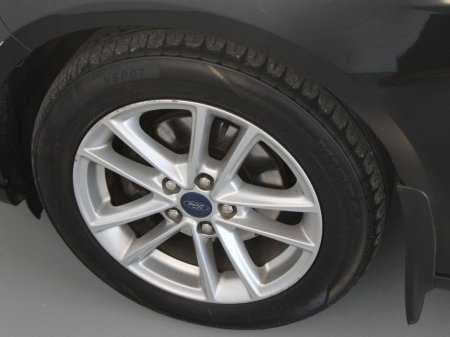 2014 Ford Focus - thumbnail 28