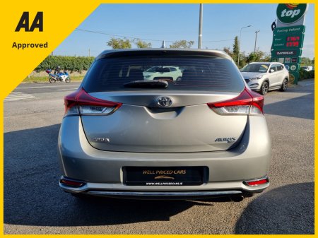 2016 Toyota Auris 1.2T 5DR LUNA 4DR €13,500