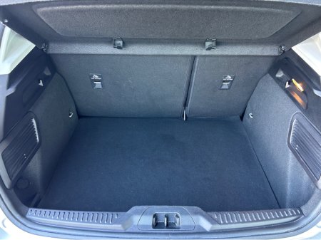 2021 Ford Focus - thumbnail 2