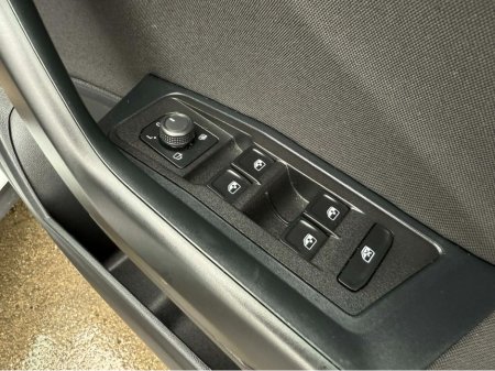 2024 Volkswagen T-Roc - thumbnail 17